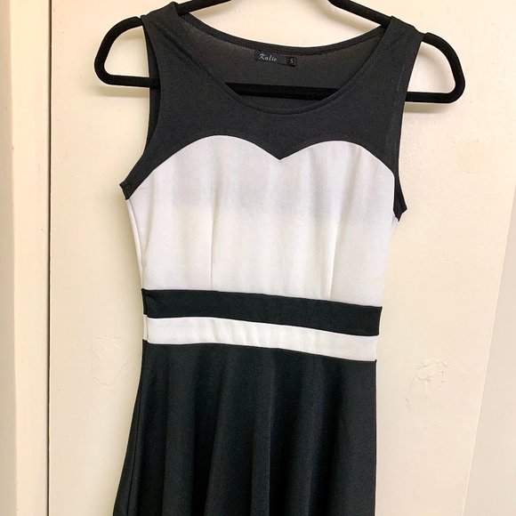 Sleeveless Fit and Flare Min Dress - Picture 1 of 7